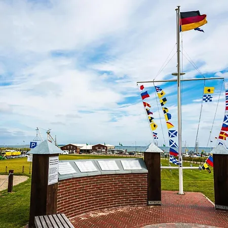 Holiday home Ferienhaus-hafenperle Dornumersiel
